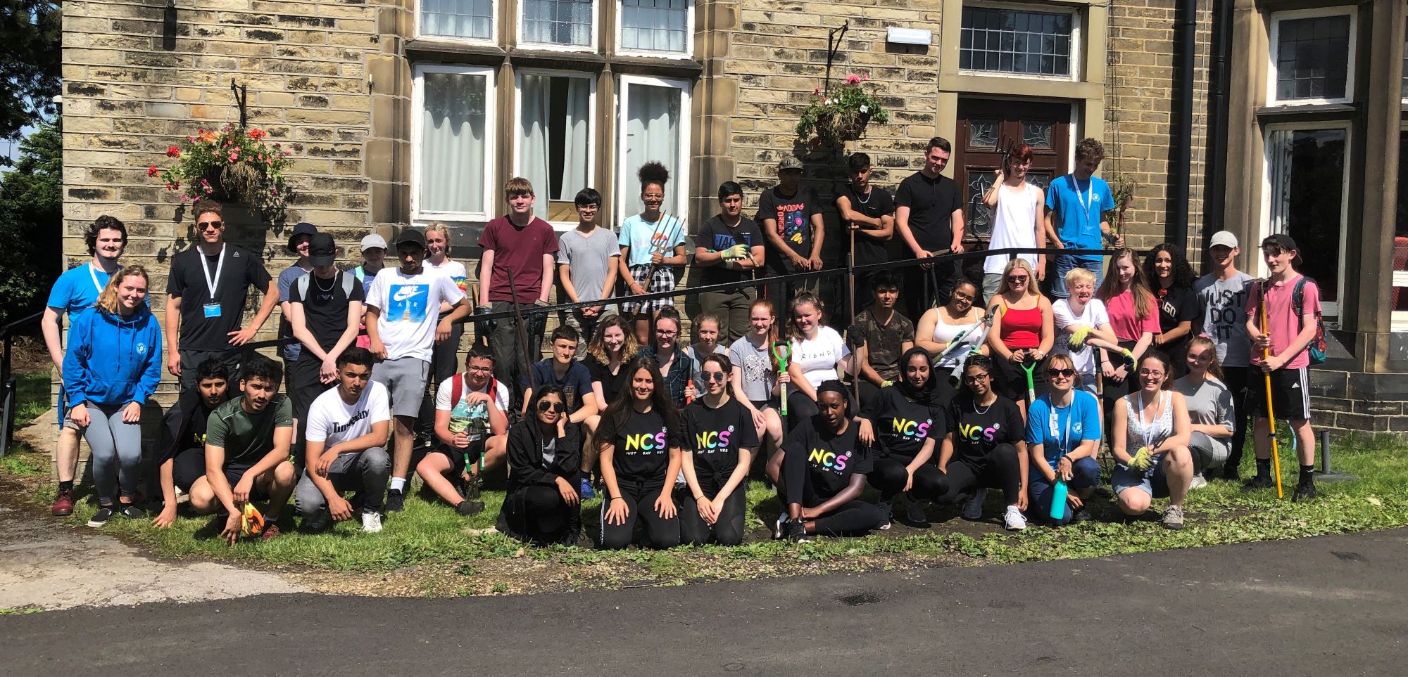Longroyds-Pillings-House-Care-Home-Giants-NCS-Garden-2