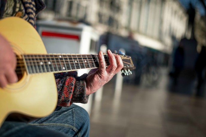 busking-lr