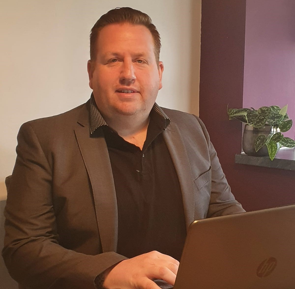 Lester Bowers - Marketing Manager, Prohms (2)