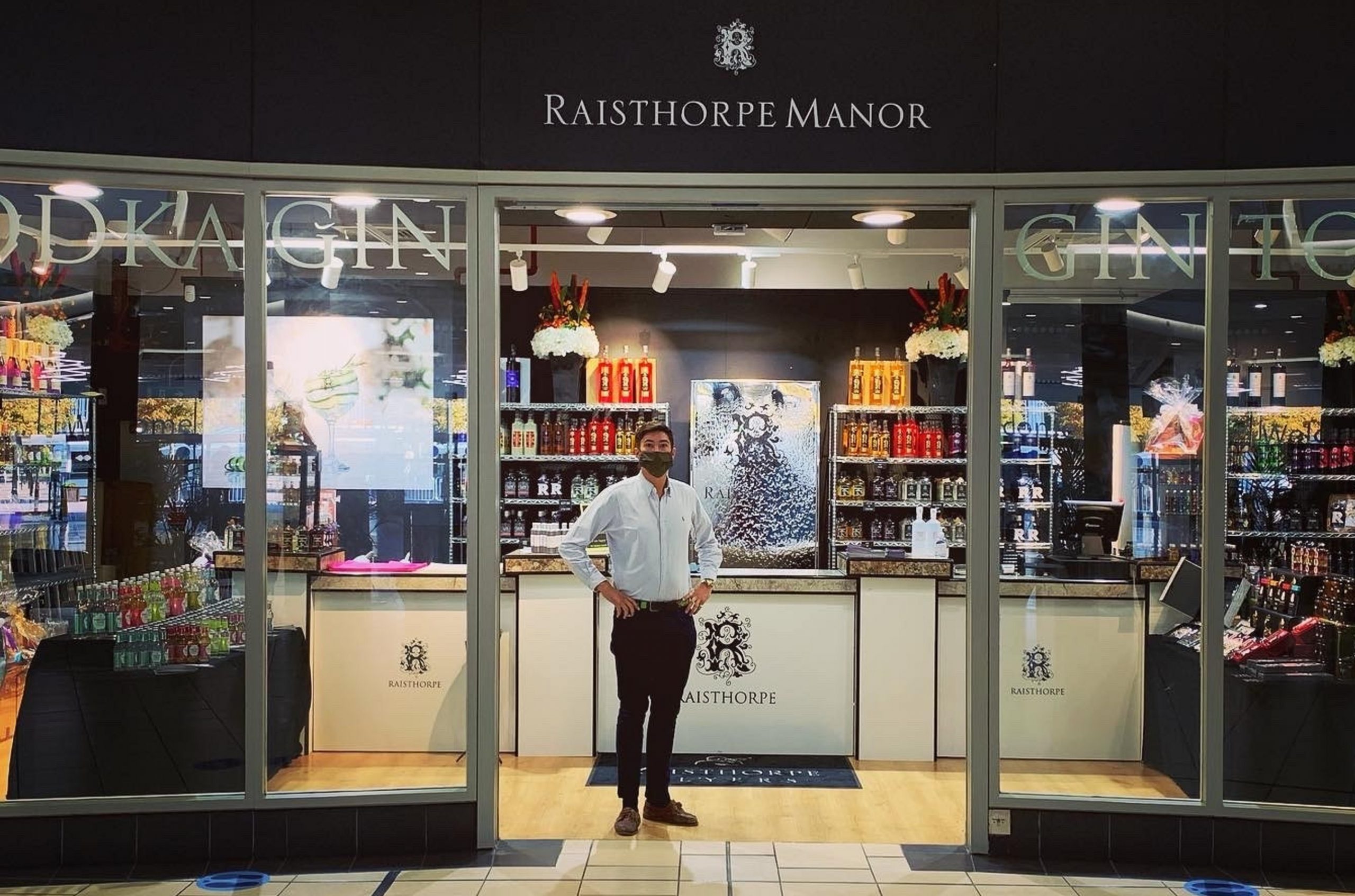 Oliver Medforth of Raisthorpe Distillery unveiling the new store at York Designer Centre -cdf54847
