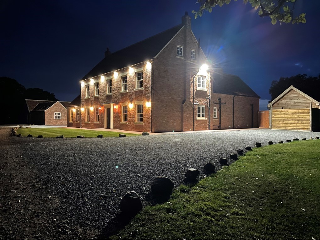 Pasture House Cottages at night-cfddf00b