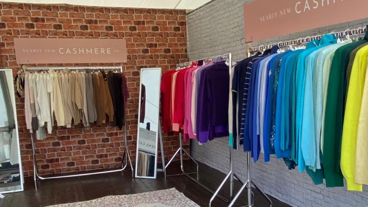 NNCC Clothes Rail pic -3cf34820