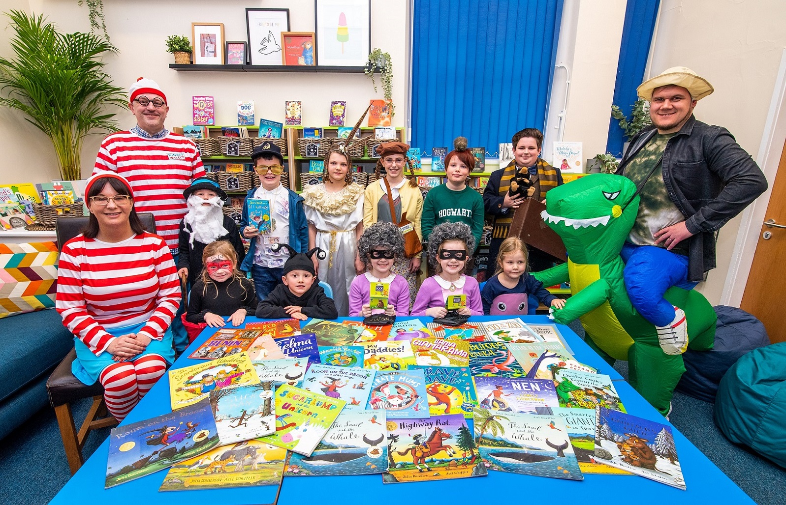 B&DWS - Hoylandswaine Primary School celebrating World Book Day with Nicola